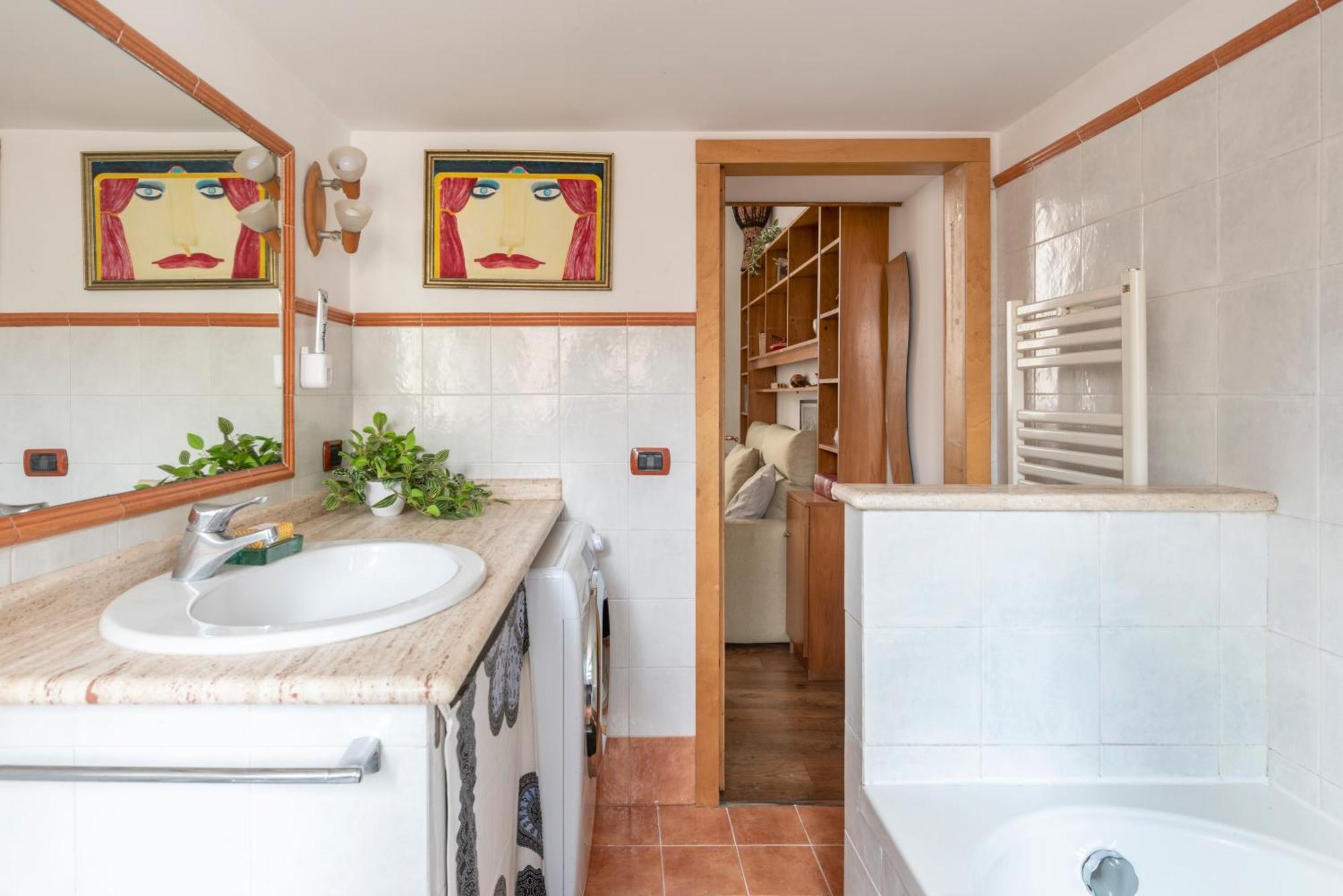 Bright Loft Center * Rom